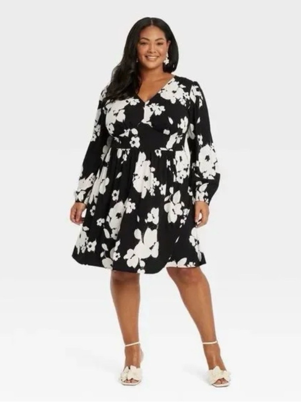 Ava & Viv Black & White Floral V-Neck Dress